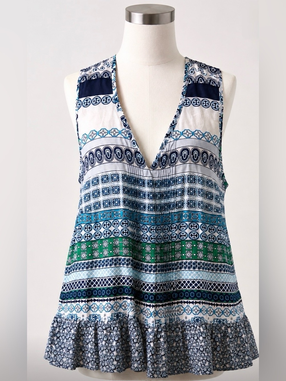 EUC Diane Von Furstenberg Blue & Green Patterned V-Neck Tank size Large